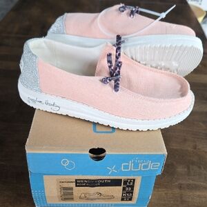 Hey Dude Size 1 Kids NEW Rose Glitter Slip-On Moccasins